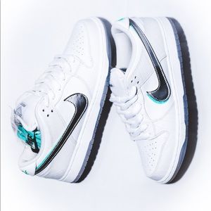 Diamond Supply Co. x Dunk Low